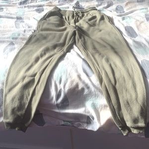 only worn once and the tag is ripped